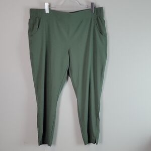 Eddie Bauer ladies Traveler Pants Green XL